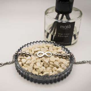 Nekonečno v jemném provedení ✨ Minimalistický náramek z chirurgické oceli se symbolem nekonečna je snadno kombinovatelným...